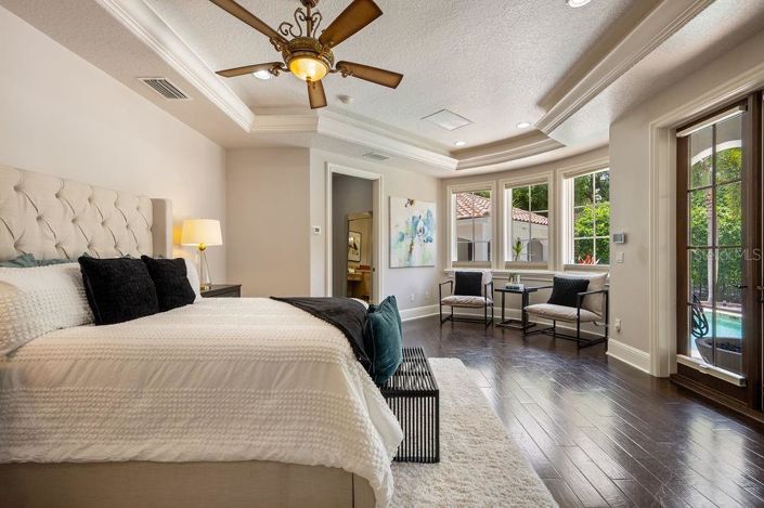 Image No.20-5 Bed House for sale