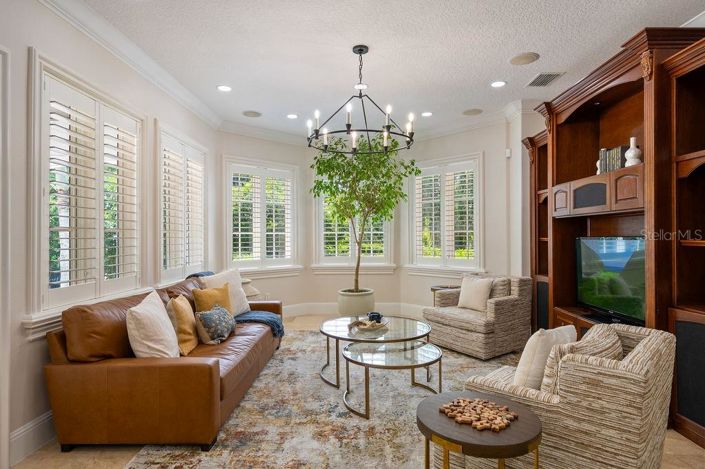 Image No.34-5 Bed House for sale