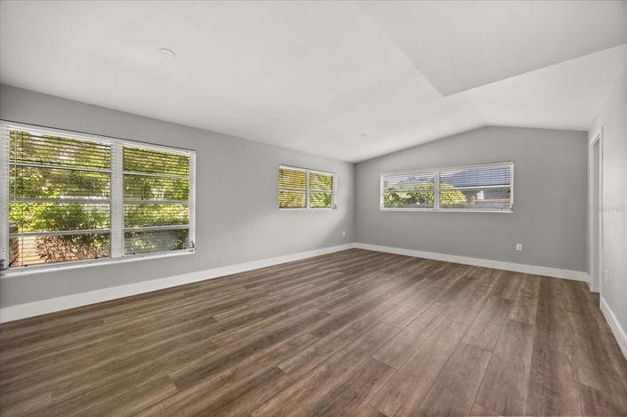 Image No.33-Maison de 4 chambres à vendre à Saint John