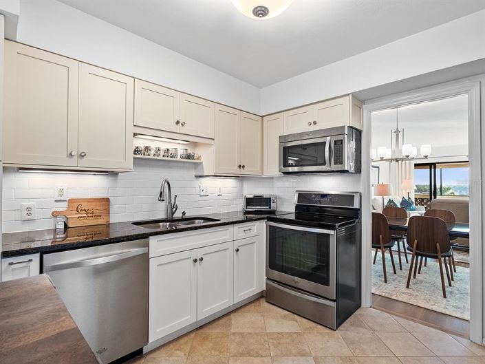 Image No.8-2 Bed Apartment for sale