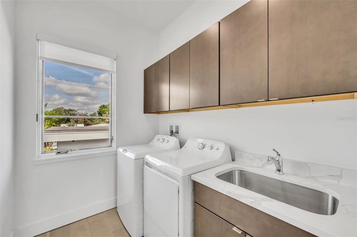 Image No.21-3 Bed Townhouse for sale