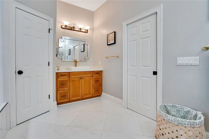 Image No.37-4 Bed House for sale