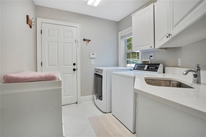 Image No.49-4 Bed House for sale