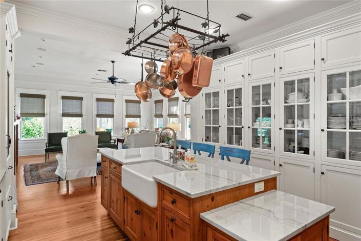 Image No.9-5 Bed House for sale