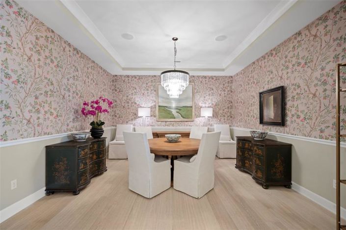 Image No.18-5 Bed House for sale