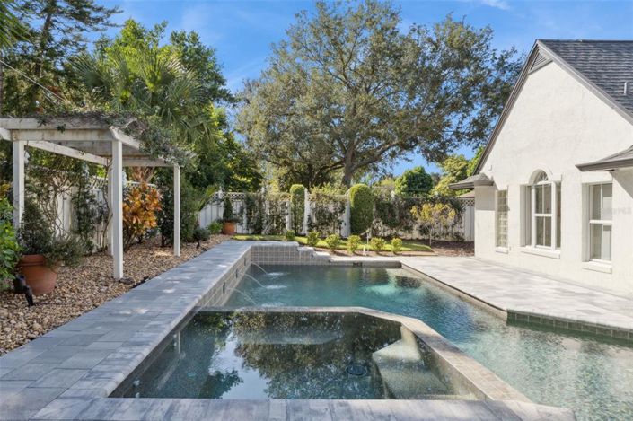 Image No.29-4 Bed House for sale