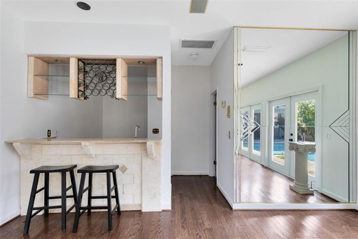 Image No.26-5 Bed House for sale