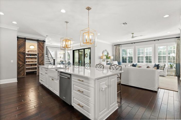 Image No.5-5 Bed House for sale