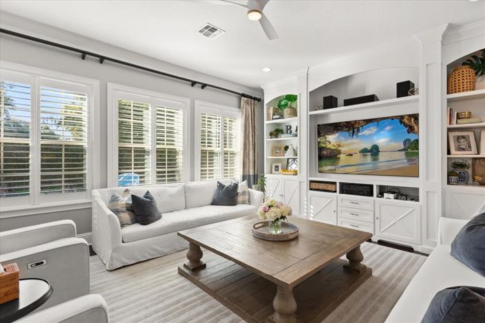 Image No.6-5 Bed House for sale