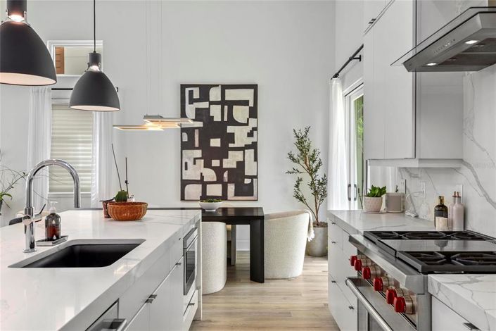 Image No.14-3 Bed Townhouse for sale