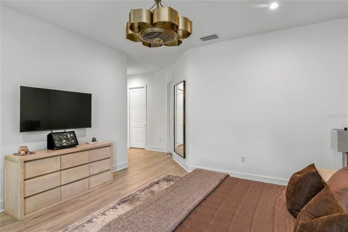 Image No.20-3 Bed Townhouse for sale