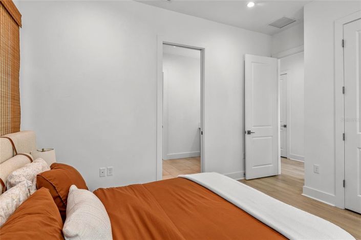 Image No.30-3 Bed Townhouse for sale