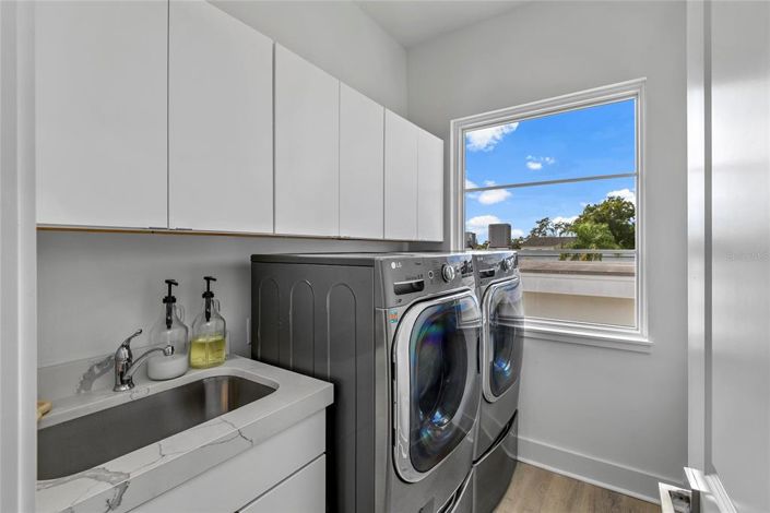 Image No.31-3 Bed Townhouse for sale