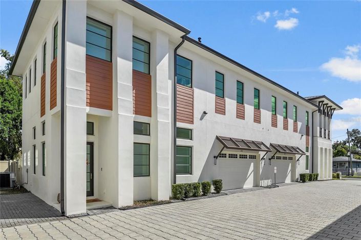 Image No.36-3 Bed Townhouse for sale