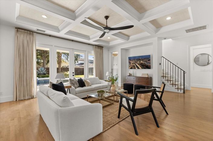 Image No.12-4 Bed House for sale