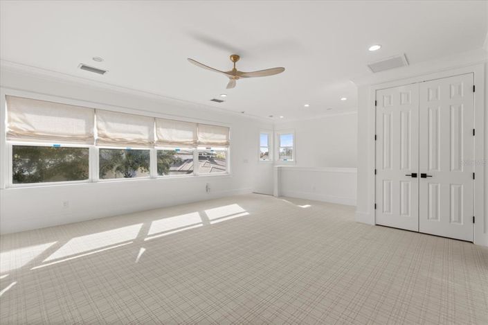 Image No.30-4 Bed House for sale