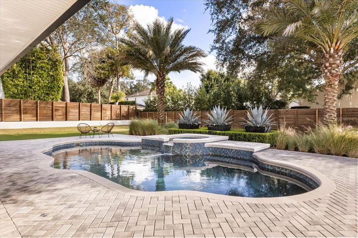 Image No.46-4 Bed House for sale