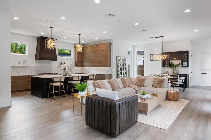 Image No.13-5 Bed House for sale