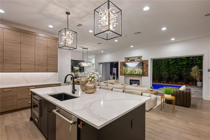 Image No.19-5 Bed House for sale