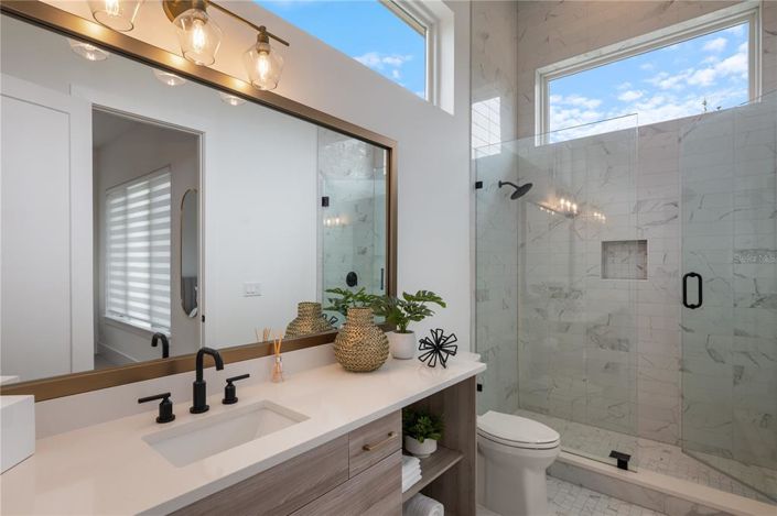 Image No.36-5 Bed House for sale