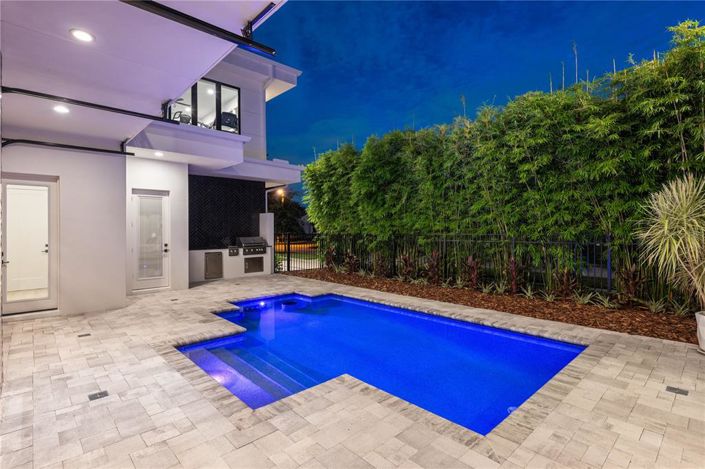 Image No.54-5 Bed House for sale