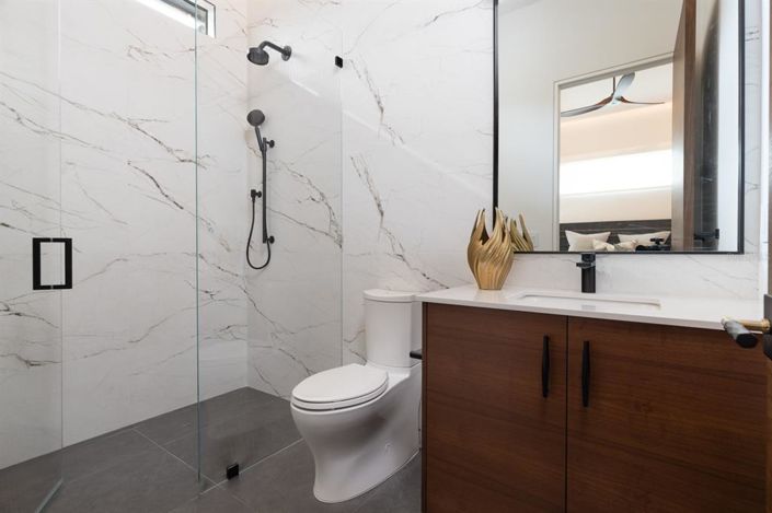 Image No.38-5 Bed House for sale