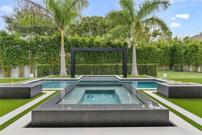 Image No.47-5 Bed House for sale