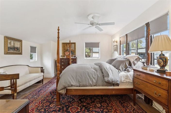 Image No.19-3 Bed House for sale