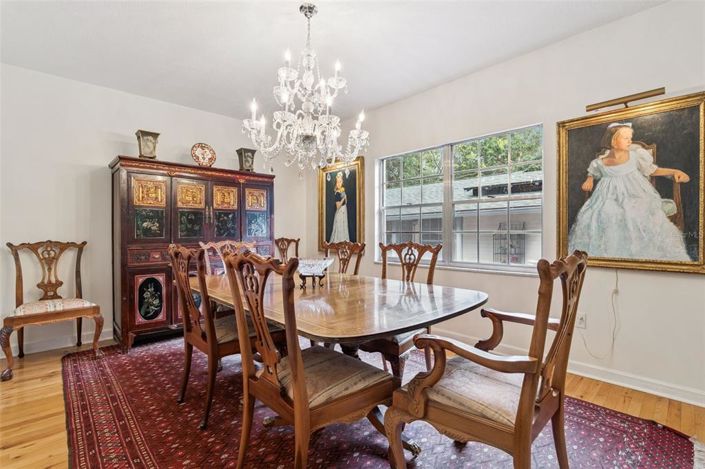 Image No.8-3 Bed House for sale