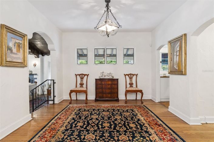Image No.9-3 Bed House for sale