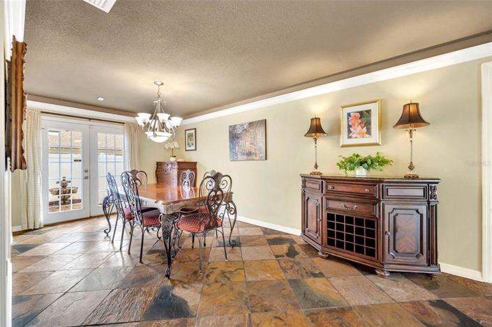 Image No.12-3 Bed House for sale