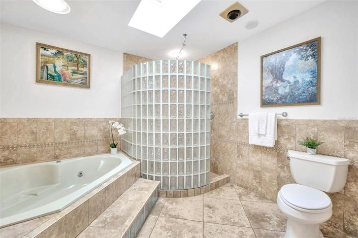 Image No.18-3 Bed House for sale