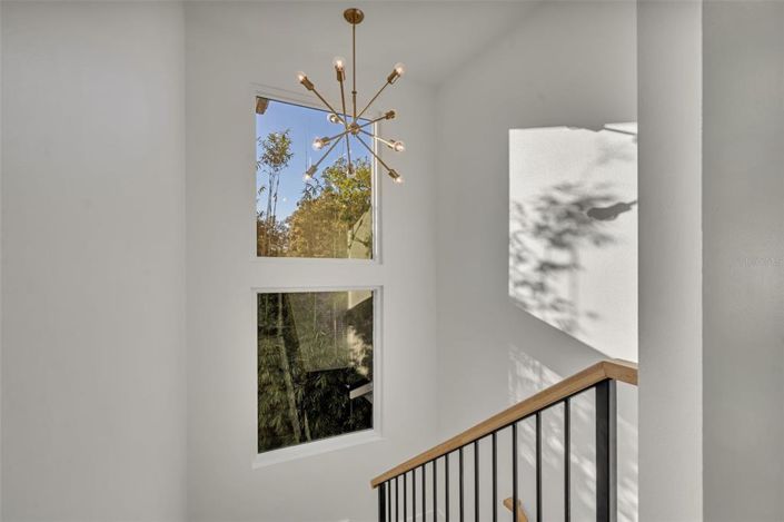 Image No.35-5 Bed House for sale