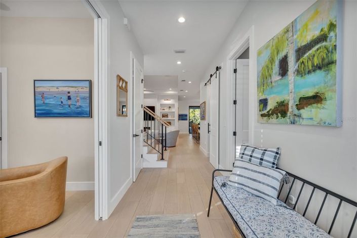 Image No.4-5 Bed House for sale