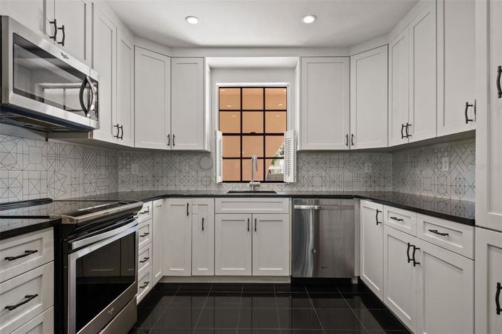 Image No.12-3 Bed Apartment for sale