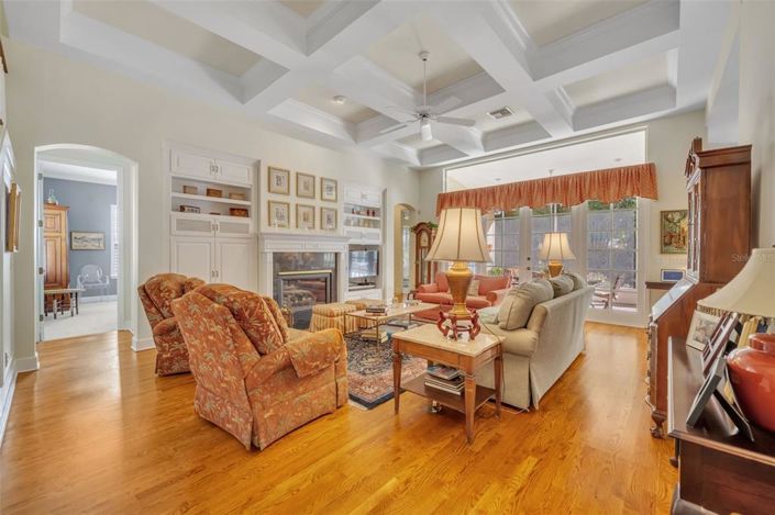 Image No.18-3 Bed House for sale