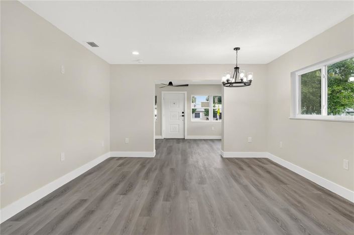 Image No.7-Maison de 5 chambres à vendre à Saint John