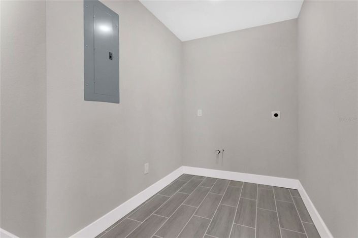 Image No.23-5 Bed House for sale