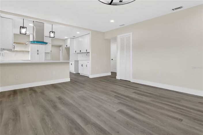 Image No.4-5 Bed House for sale