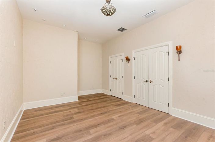 Image No.35-4 Bed House for sale