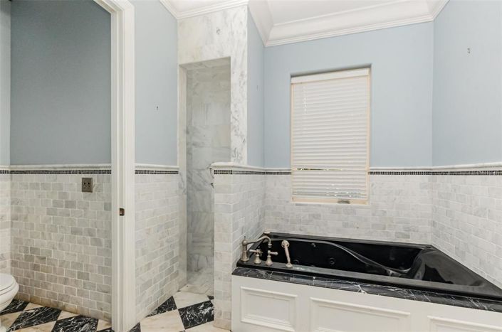 Image No.37-4 Bed House for sale