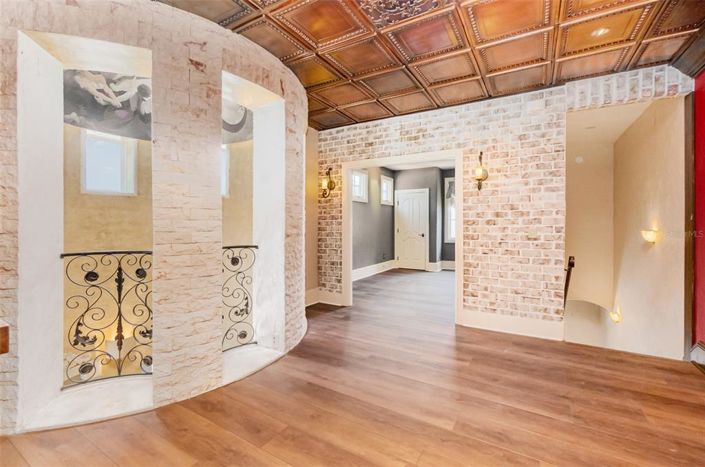 Image No.39-4 Bed House for sale