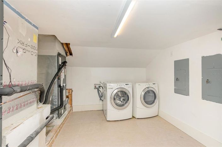 Image No.41-4 Bed House for sale