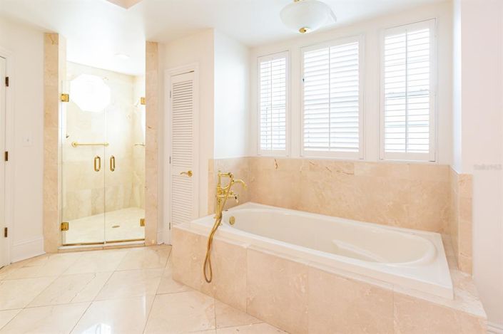 Image No.14-3 Bed Apartment for sale