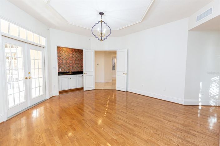 Image No.9-3 Bed Apartment for sale