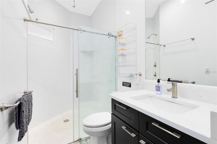 Image No.15-6 Bed House for sale