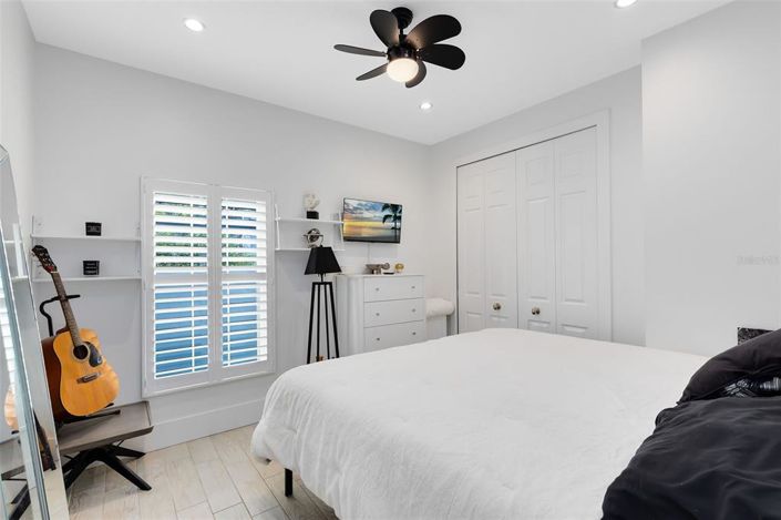 Image No.27-6 Bed House for sale