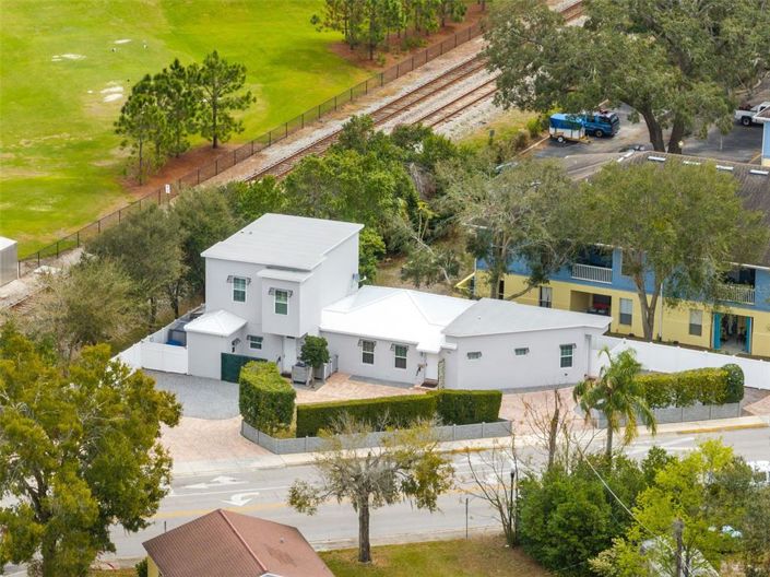 Image No.42-6 Bed House for sale