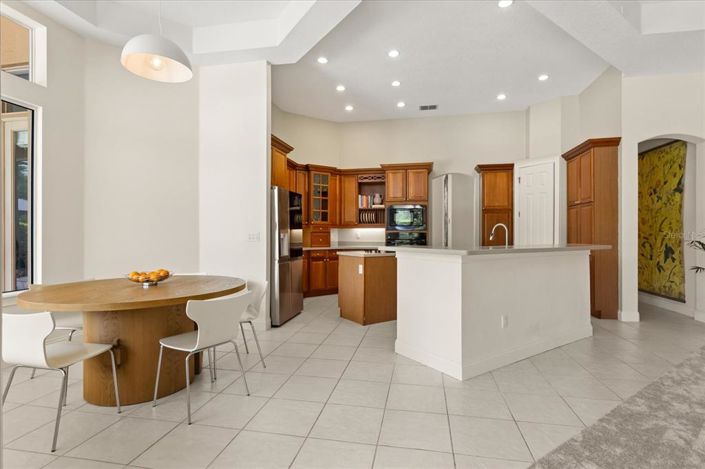 Image No.10-4 Bed House for sale