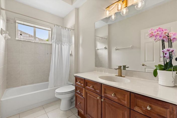 Image No.29-4 Bed House for sale